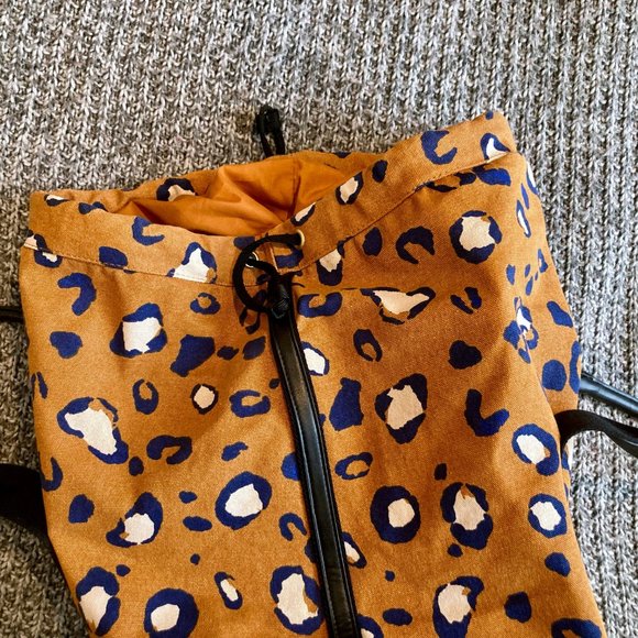 Leopard print carry-all canvas drawstring bag - Picture 4 of 9